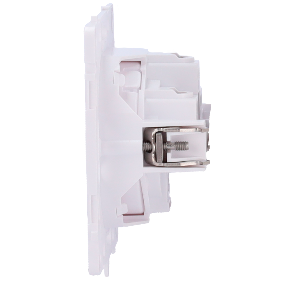 Fiche de base de type F - Alimentation électrique 250 V CA 50/60 Hz - Jusqu'à 3.6 kW (charge résistive à 250 V) - Protection contre la poussière et les éclaboussures - Anti-insertion d'objets - Pas de télécommande