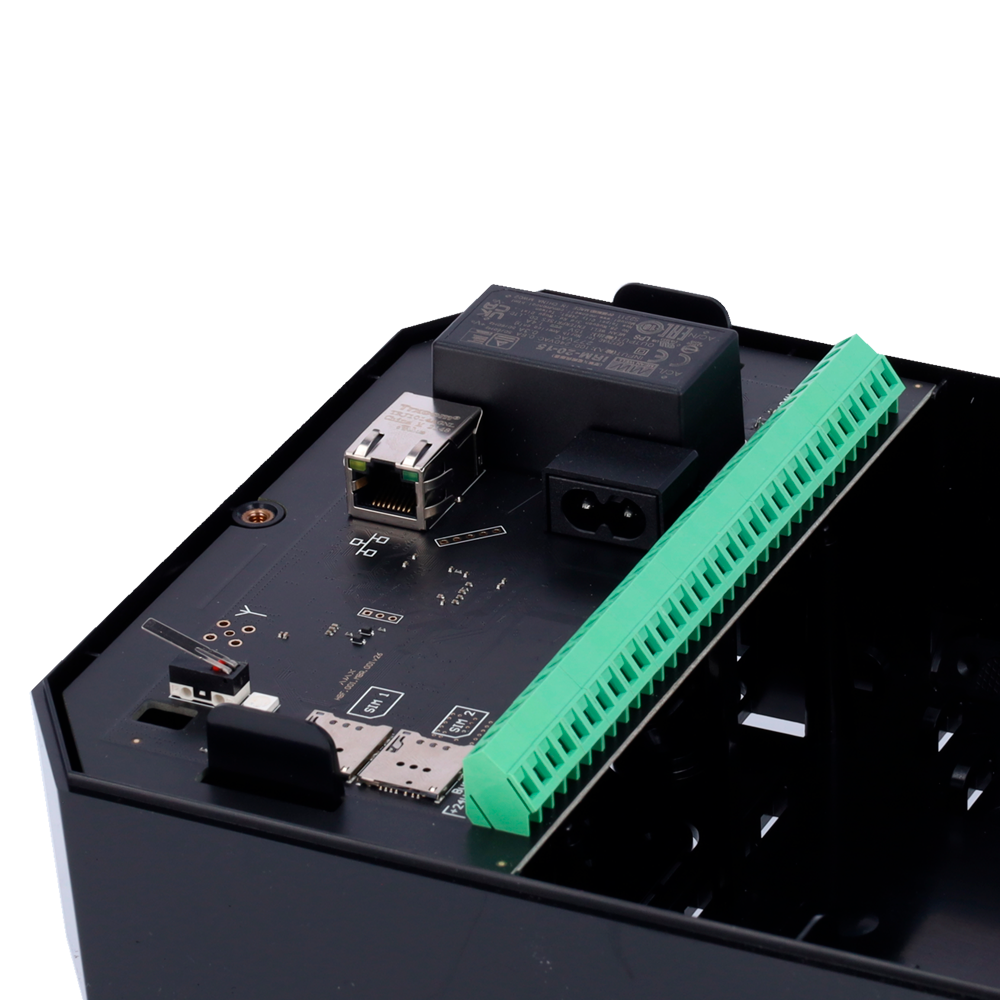 Centre d'alarme professionnel noire Communication Ethernet de niveau 3 et double SIM 4G Protocoles Jeweller, Wings et FibrA Jusqu'à 100 appareils sans fil et filaires 8 lignes de bus indépendantes Application mobile et logiciel PC